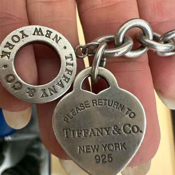 Tiffany & Co. RTT Return Heart Toggle Necklace 16" Sterling Silver NEW DESIGN - Picture 4 of 5